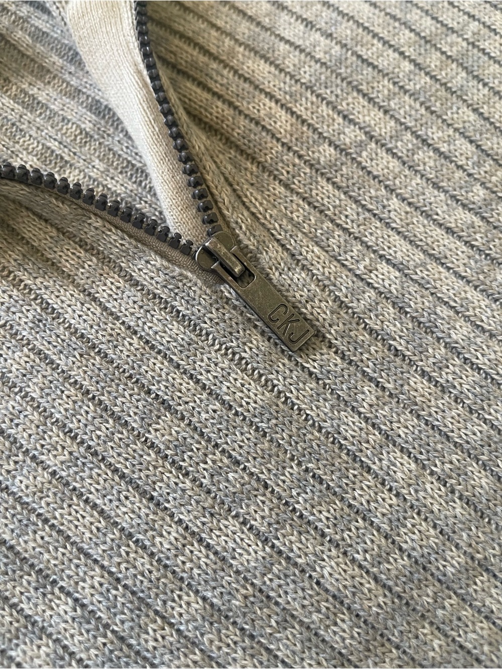 Calvin Klein Jeans Men's Size M Gray Ribbed Knit 1/4 Zip Pullover Sweater Mock - Picture 7 of 16